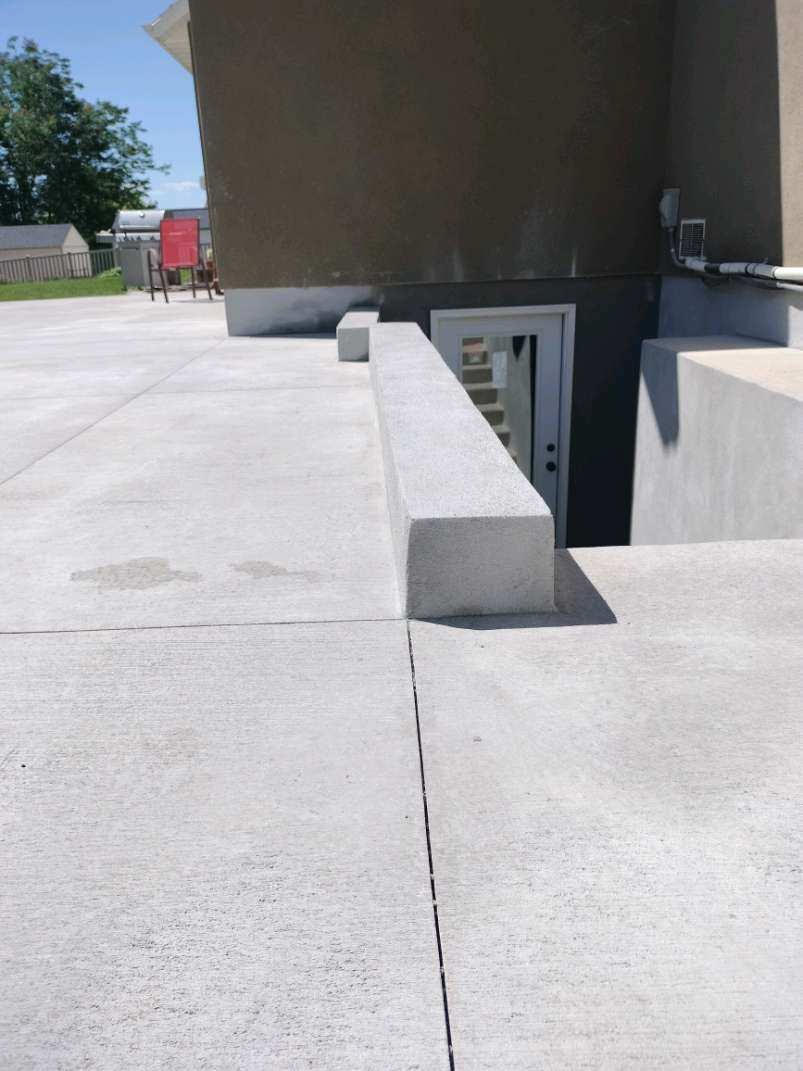 Outdoor Concrete Retaining Wall